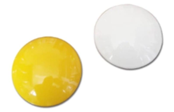 Botón de plástico y cerámico